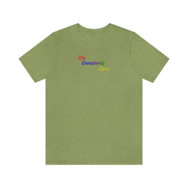 A green t-shirt with the words " i am somebody else ".