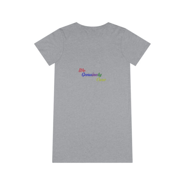 A gray t-shirt with the word " somewhere ".